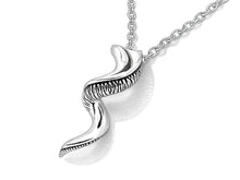 Load image into Gallery viewer, Kudu Horn Necklace