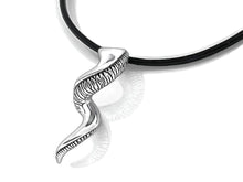 Load image into Gallery viewer, Kudu Horn Necklace