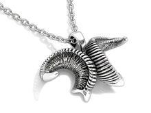 Load image into Gallery viewer, Bighorn Sheep Horn Necklace
