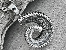 Load image into Gallery viewer, Bighorn Sheep Horn Necklace