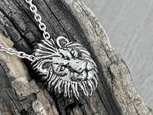 Load image into Gallery viewer, Lion Necklace