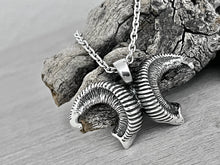 Load image into Gallery viewer, Bighorn Sheep Horn Necklace